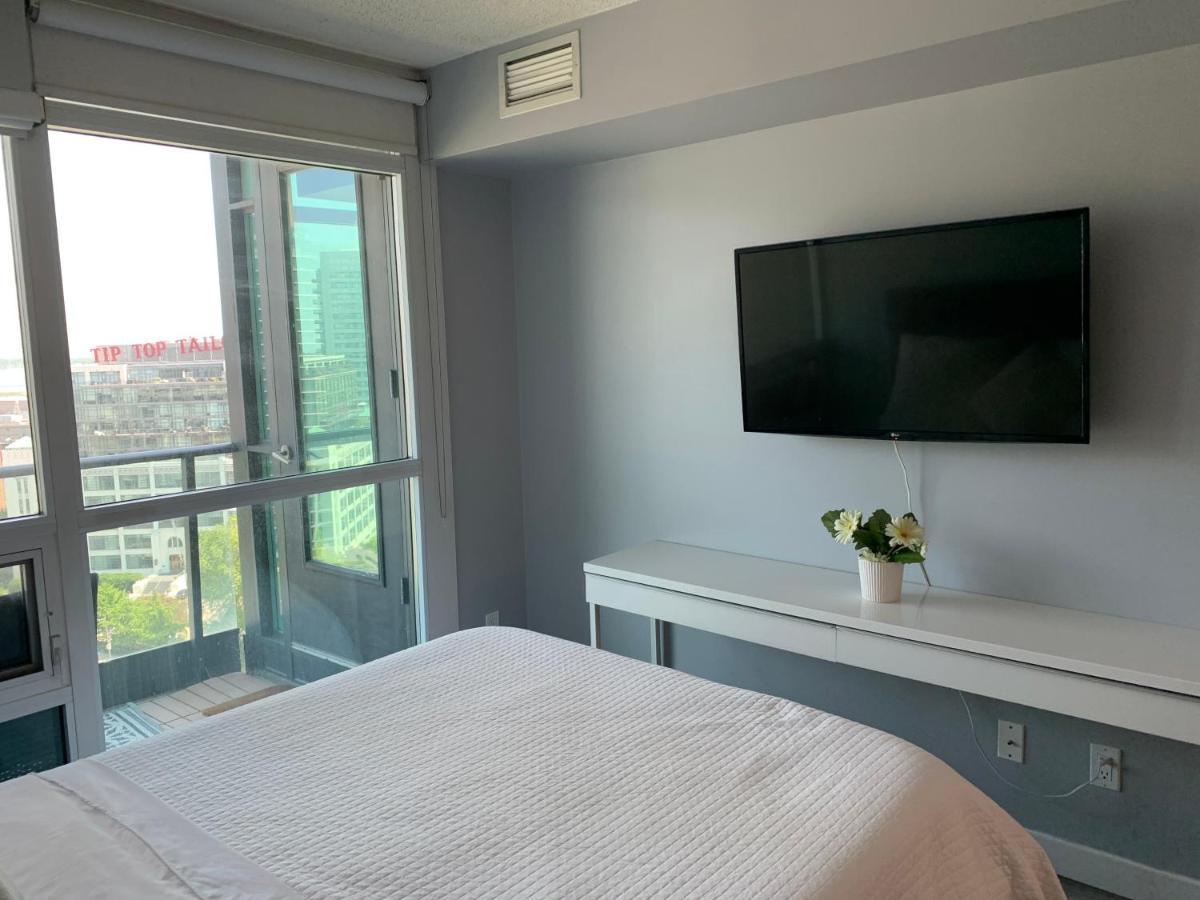 Downtown Waterfront Suites With Cn Tower Views Toronto Extérieur photo